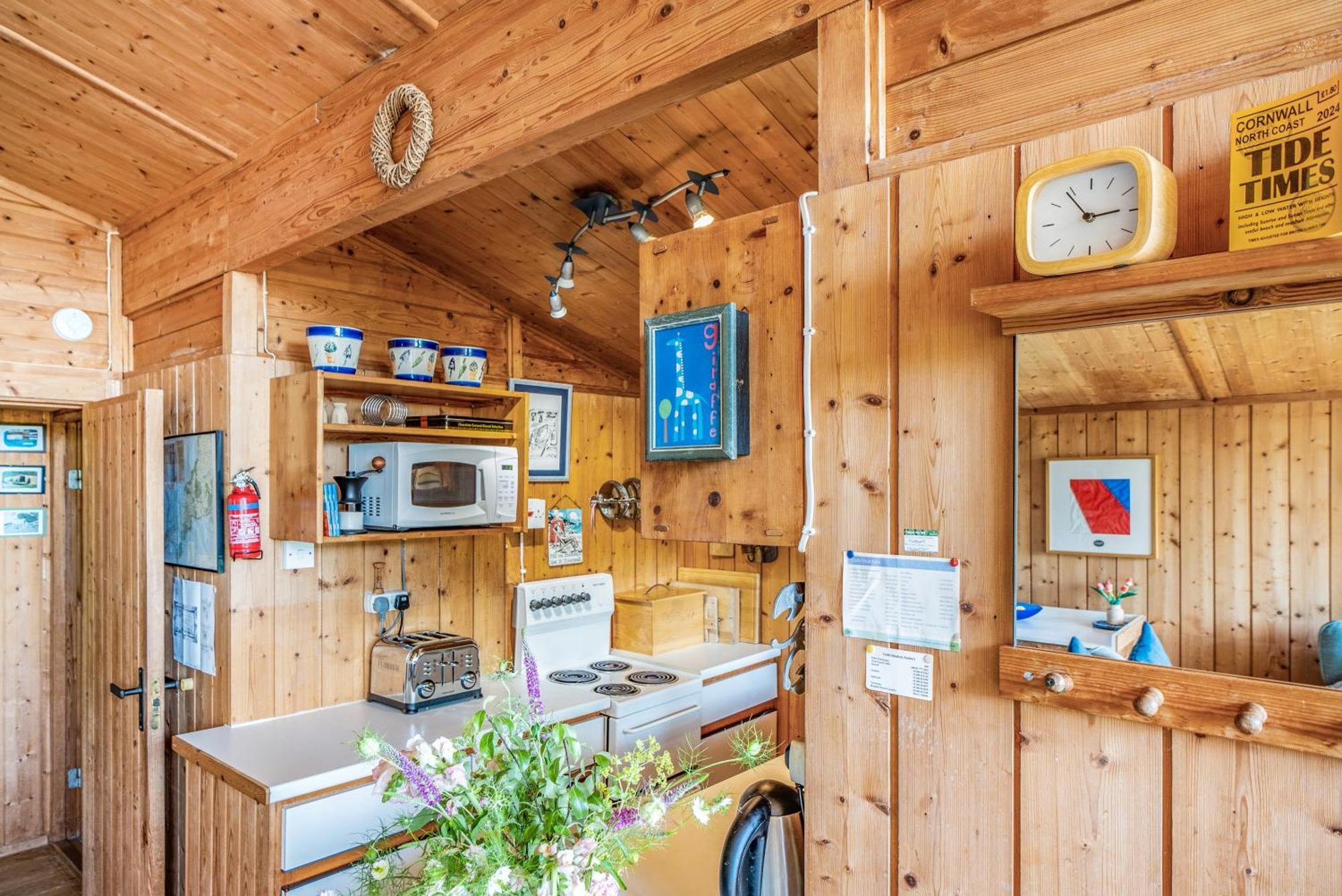 Scandinavian Style Lodge In Rock Wadebridge Buitenkant foto