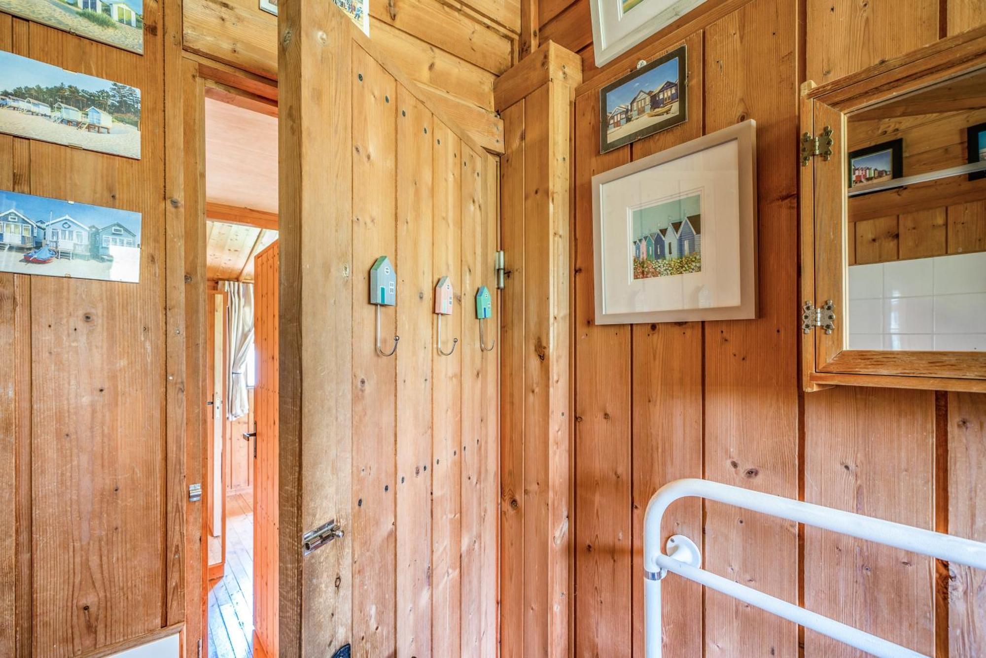 Scandinavian Style Lodge In Rock Wadebridge Buitenkant foto