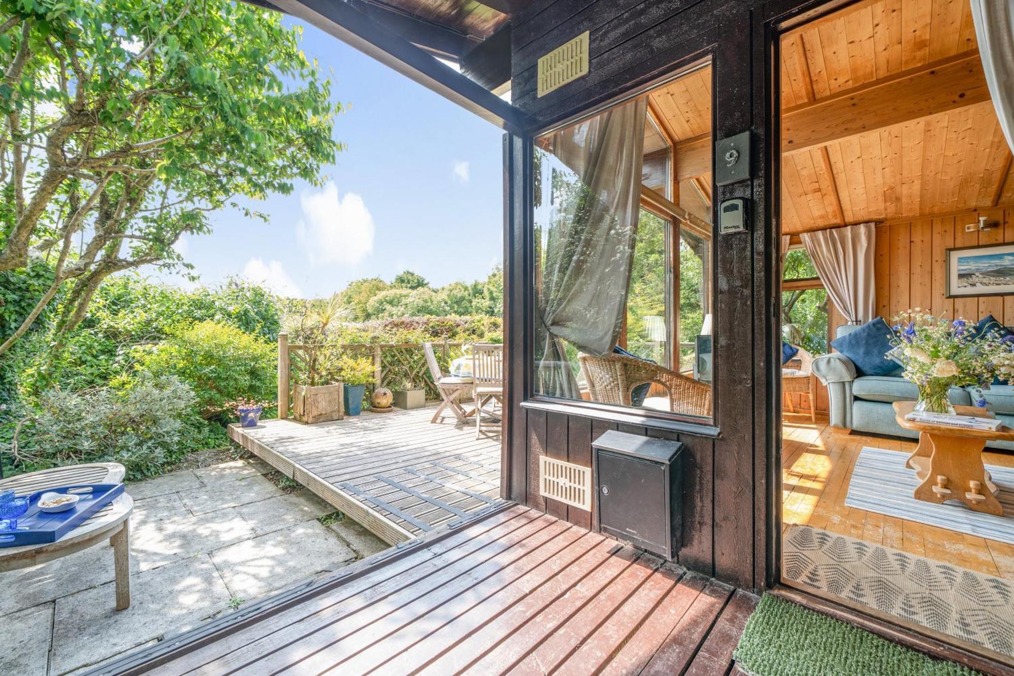 Scandinavian Style Lodge In Rock Wadebridge Buitenkant foto