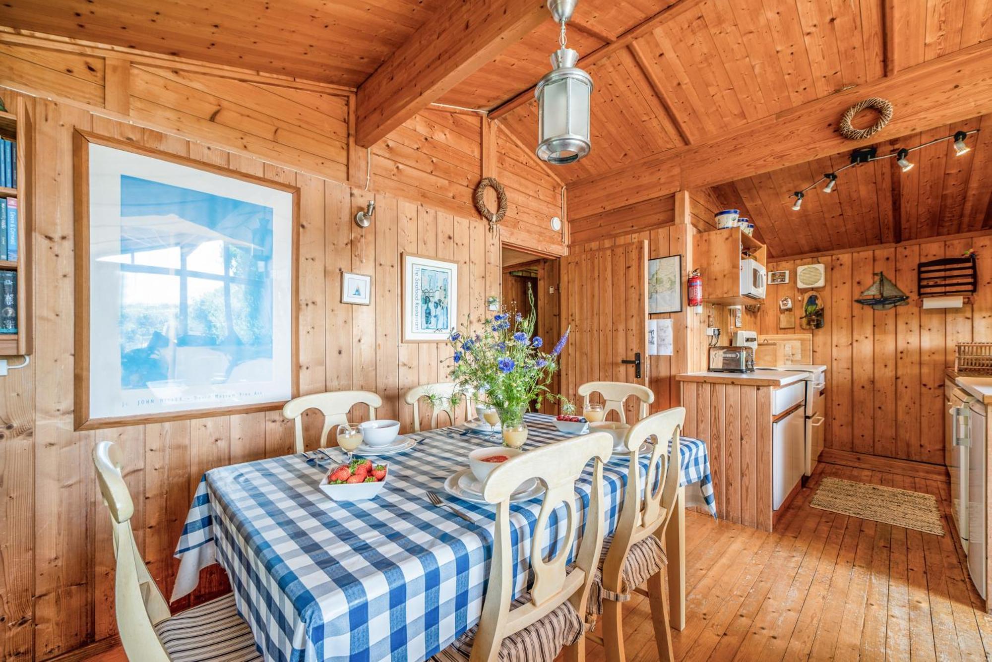 Scandinavian Style Lodge In Rock Wadebridge Buitenkant foto